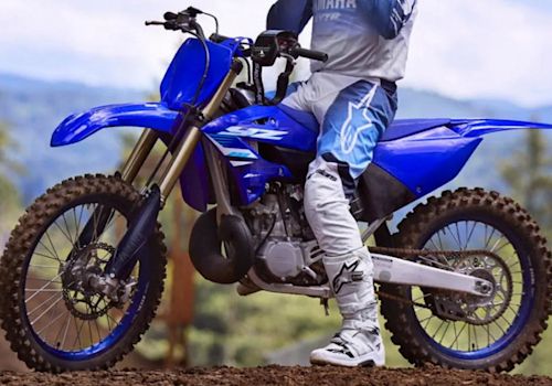 YZ_250_lifestyle